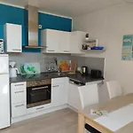 Haus Sandra - Fewo 8, 1 Stock, Box-Betten, Terrasse Mit Strandkorb