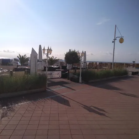 8, 1ste Etage, Eigene Terrasse Mit Strandkorb Apartment *