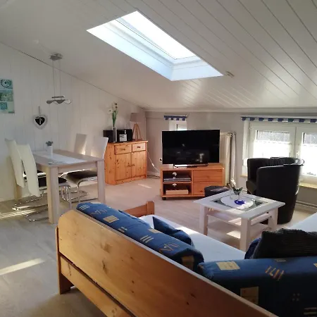 8, 1ste Etage, Eigene Terrasse Mit Strandkorb Apartment *