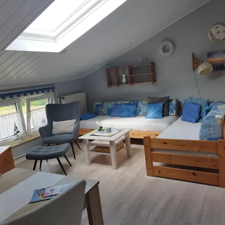 Haus Sandra - Fewo 8, 1 Stock, Box-Betten, Terrasse Mit Strandkorb * Dahme (Schleswig-Holstein)